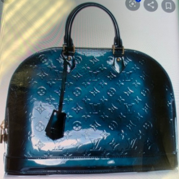 Meet your Posher, Polly - Picture 1 of 2